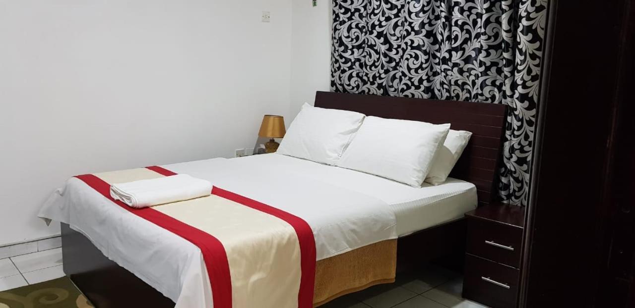 Hala Hotel Apartments 샤르자 외부 사진